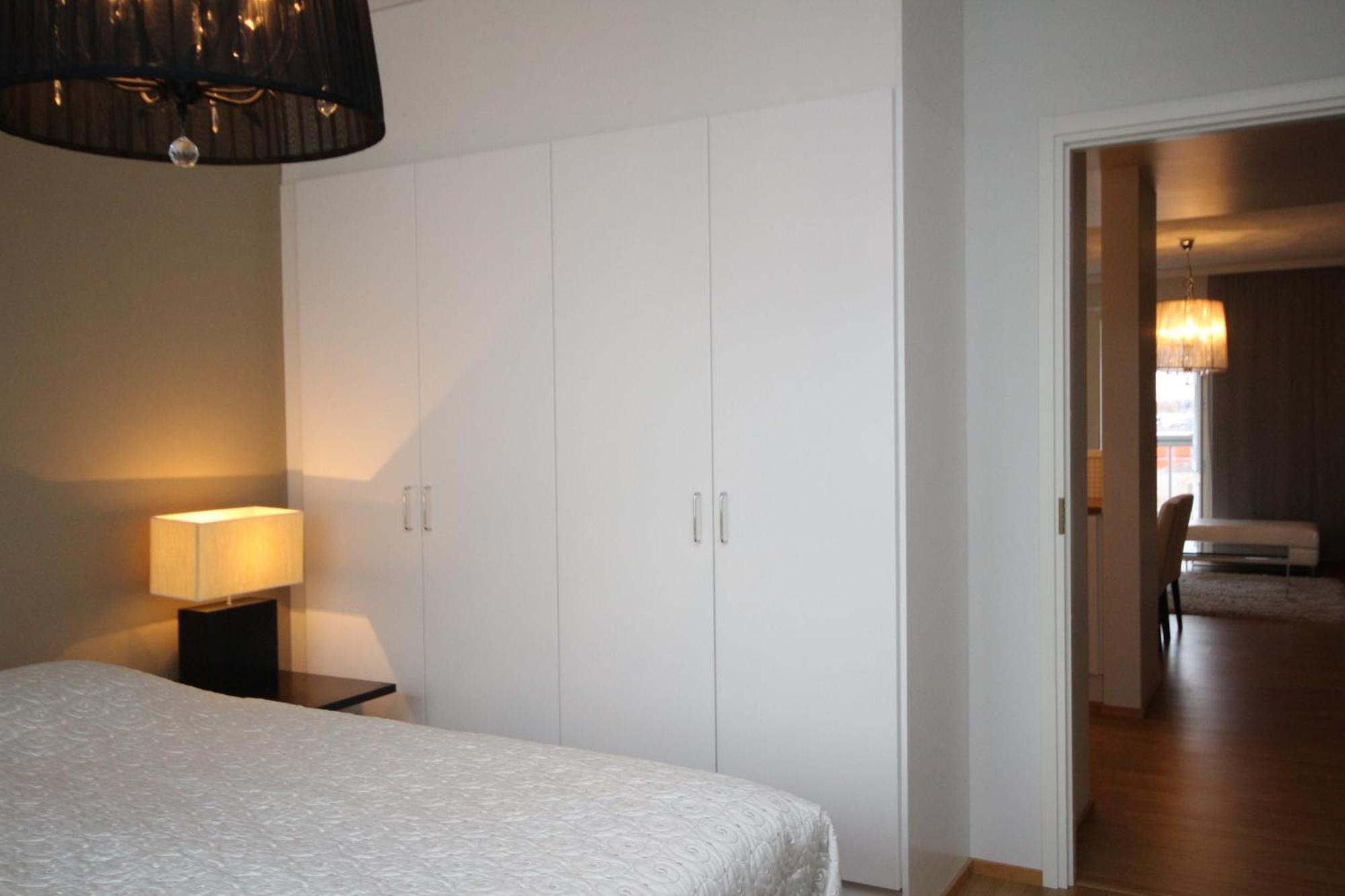 Gella Canalside Apartments With Sauna And Balcony In Address Saukonpaadenranta 4 Helsinki Oda fotoğraf