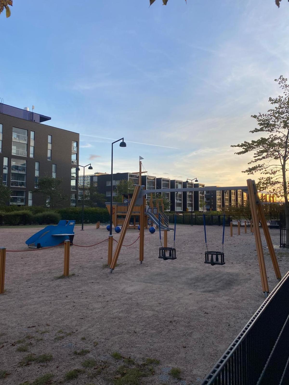 Gella Canalside Apartments With Sauna And Balcony In Address Saukonpaadenranta 4 Helsinki Dış mekan fotoğraf